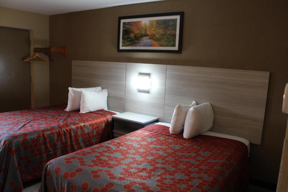 Double Room with Two Double Beds - Non-Smoking interior